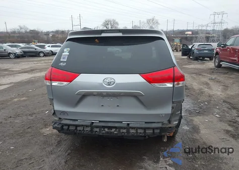 2012 Toyota Sienna Le V6 8 Passenger из США, поврежденный, VIN 5TDKK3DC8CS176255